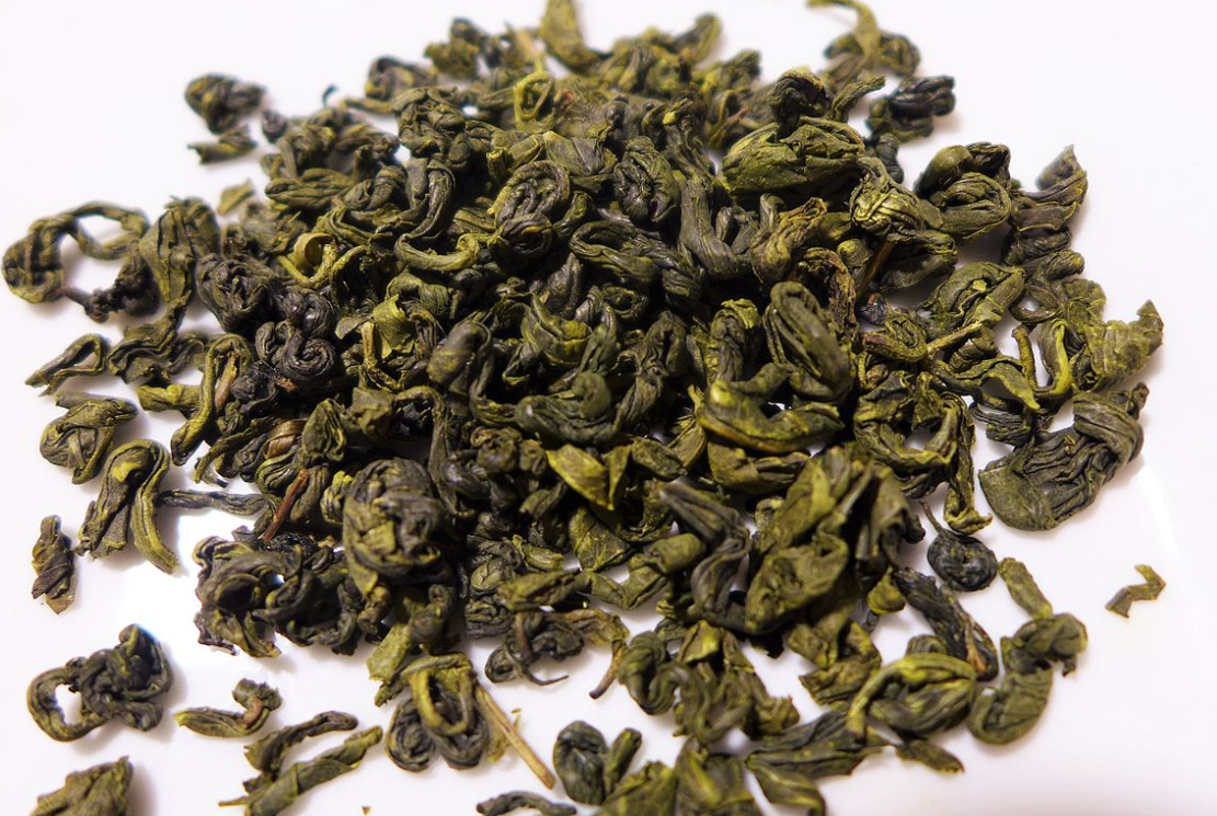 Dry leaves
